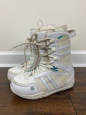 K2 PLUSH Women’s Snowboarding Boots White Size 8